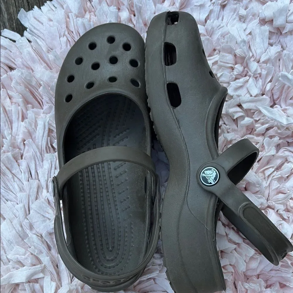 CROCS